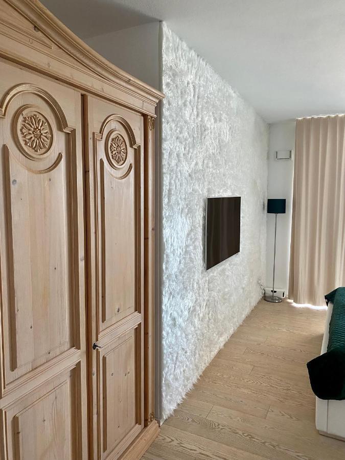 Alpen-Panorama Suite - Einzigartige Privatsuite Hoch Ueber Muenchen, 12Tes Og, Alpenblick, Loggia, Whirlpool, 15 Minuten Zum Zentrum, Ruhe Und Erholung In Der Stadt Muenchen Fuer Privat Und Geschaeftlich Reisende Buitenkant foto