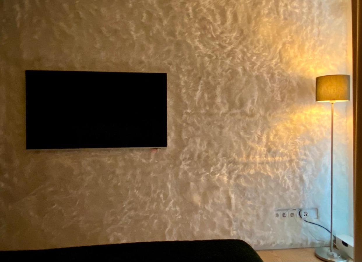 Alpen-Panorama Suite - Einzigartige Privatsuite Hoch Ueber Muenchen, 12Tes Og, Alpenblick, Loggia, Whirlpool, 15 Minuten Zum Zentrum, Ruhe Und Erholung In Der Stadt Muenchen Fuer Privat Und Geschaeftlich Reisende Buitenkant foto